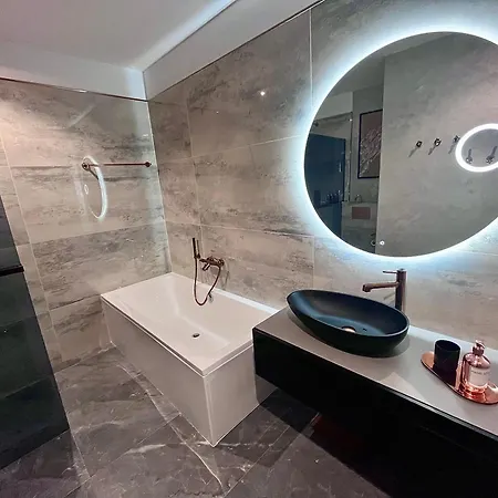 Apartment Flh - La Vie En Rose Gold W Balcony & Free Parking *