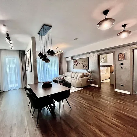 Flh - La Vie En Rose Gold W Balcony & Free Parking Apartment