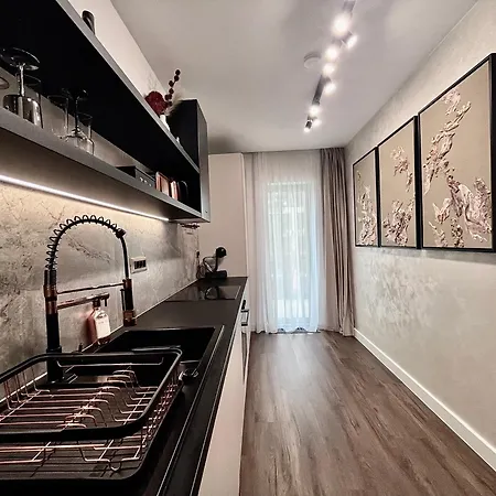 Flh - La Vie En Rose Gold W Balcony & Free Parking