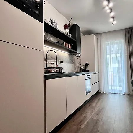 Flh - La Vie En Rose Gold W Balcony & Free Parking * Sibiu