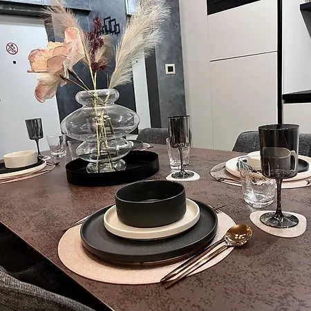 Flh - La Vie En Rose Gold W Balcony & Free Parking