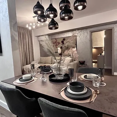 Apartment Flh - La Vie En Rose Gold W Balcony & Free Parking