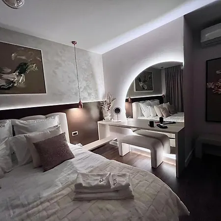 Flh - La Vie En Rose Gold W Balcony & Free Parking * Sibiu