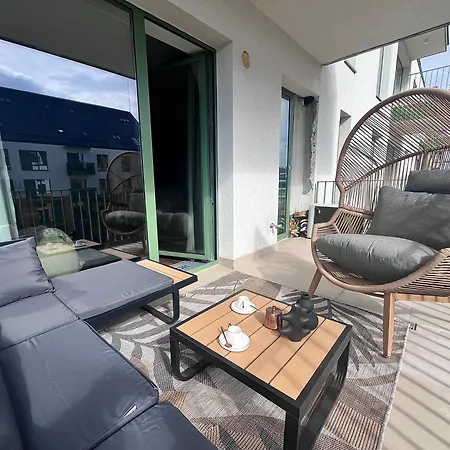 Flh - La Vie En Rose Gold W Balcony & Free Parking Apartment