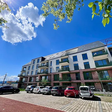 Flh - La Vie En Rose Gold W Balcony & Free Parking Apartment *